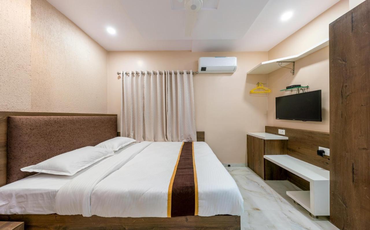 Hotel Aatithya Satkar Near Mahalaxmi Temple Kolhapur Dış mekan fotoğraf