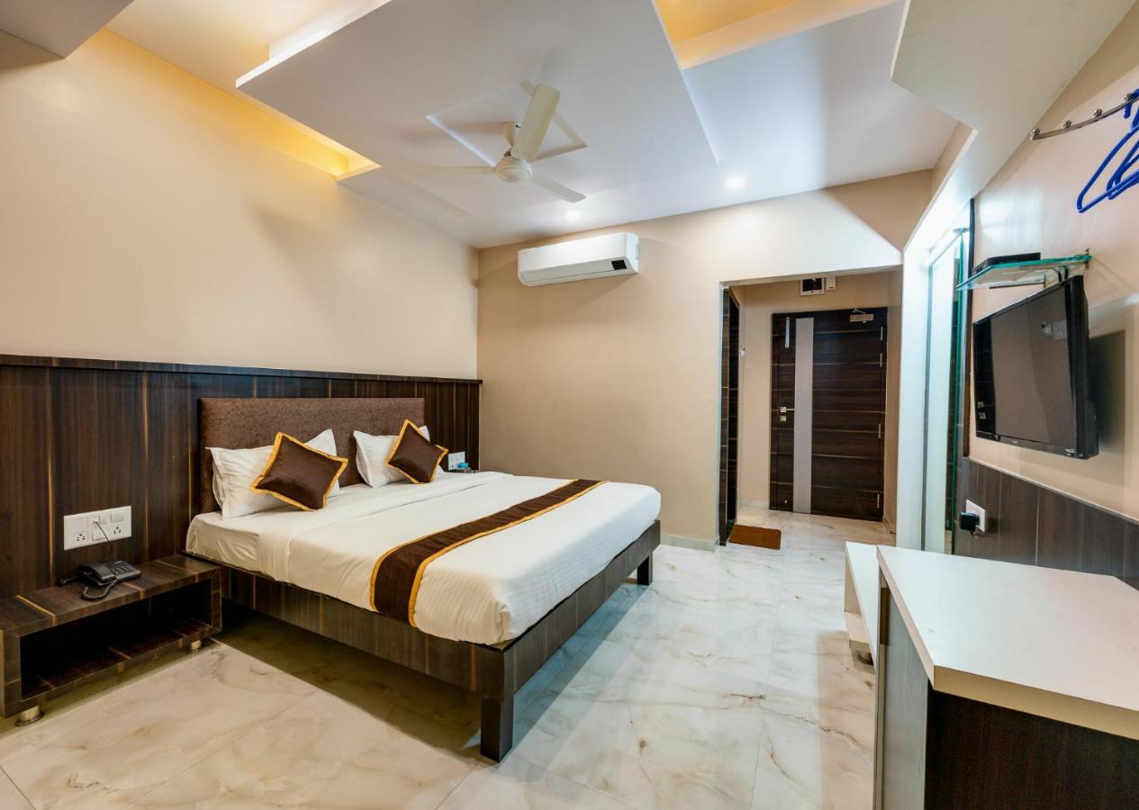 Hotel Aatithya Satkar Near Mahalaxmi Temple Kolhapur Dış mekan fotoğraf